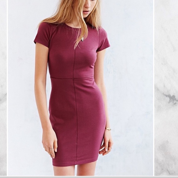 UO Silence + Noise Seamed Bodycon T-Shirt Dress in Burgundy. Women’s Large - Picture 2 of 10